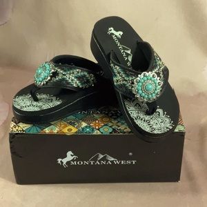 MONTANA WEST - *NIB* - Black Geo Embroidered Wedge Flip Flop Size 6